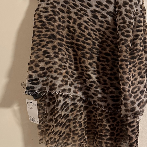 H&M Other - H&M Leopard Print Scarf - Brown and Black